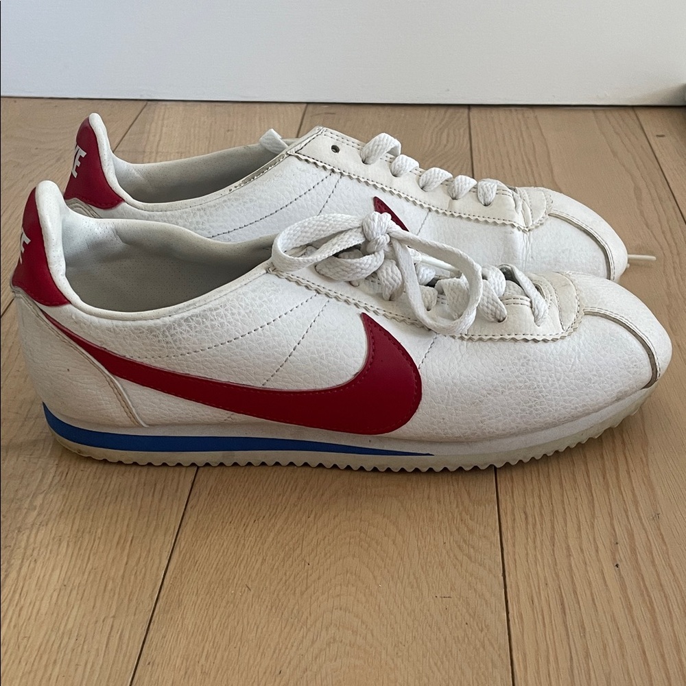 Nike White and Red Classic Sneakers